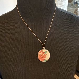 Flower Detail “Ceramic” Necklace